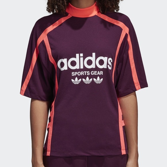 Adidas T-Shirt Size Medium - Picture 4 of 5